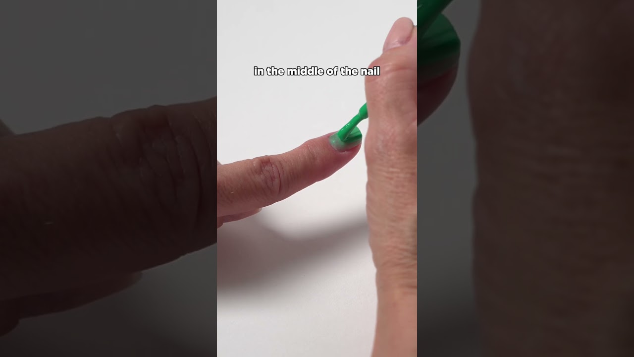 Does your gel polish apply with streaks? Try this application tip.