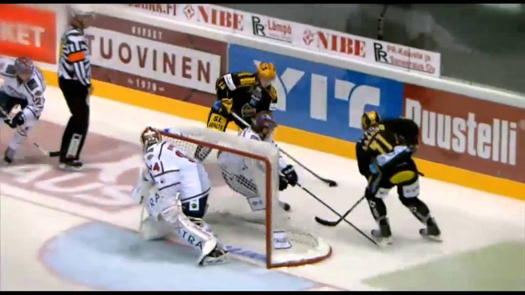 Henkil&ouml;kuvassa - Tuomas Kiiskinen