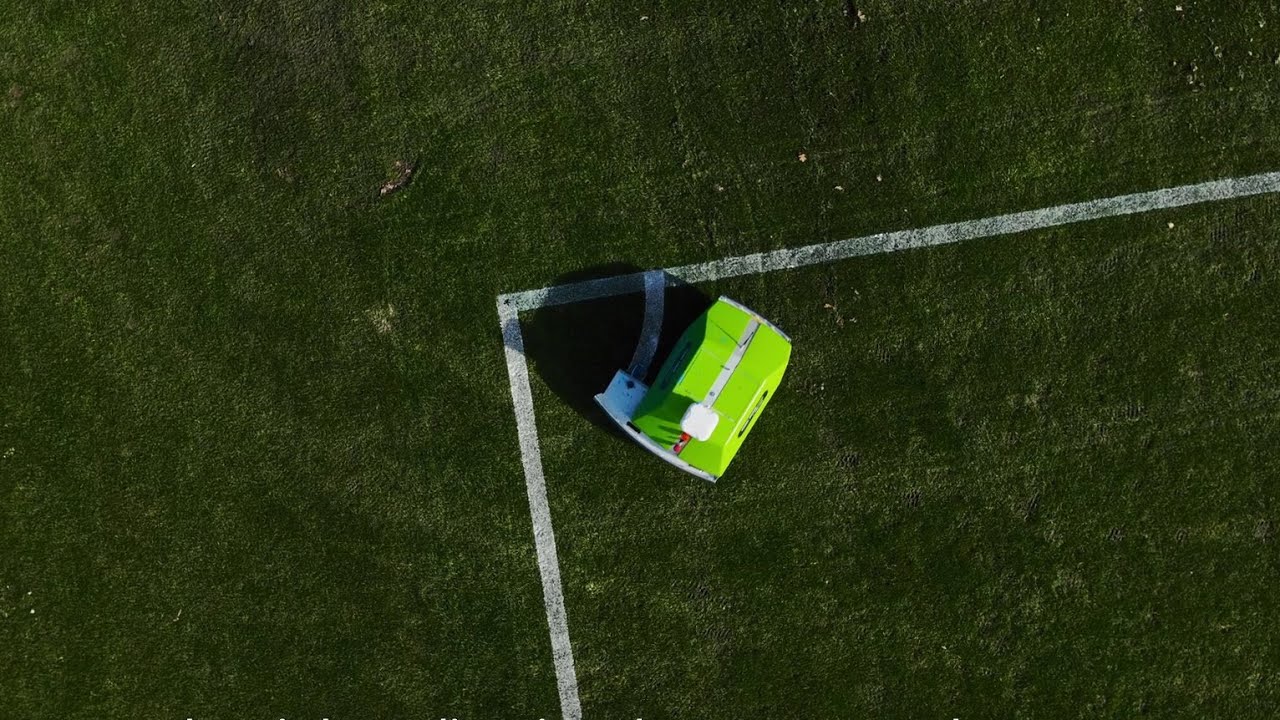 Spielfeldmarkierungen - OSC Bremerhaven nutzt Robotertechnik f&uuml;r seine Sportpl&auml;tze | Turf Tank