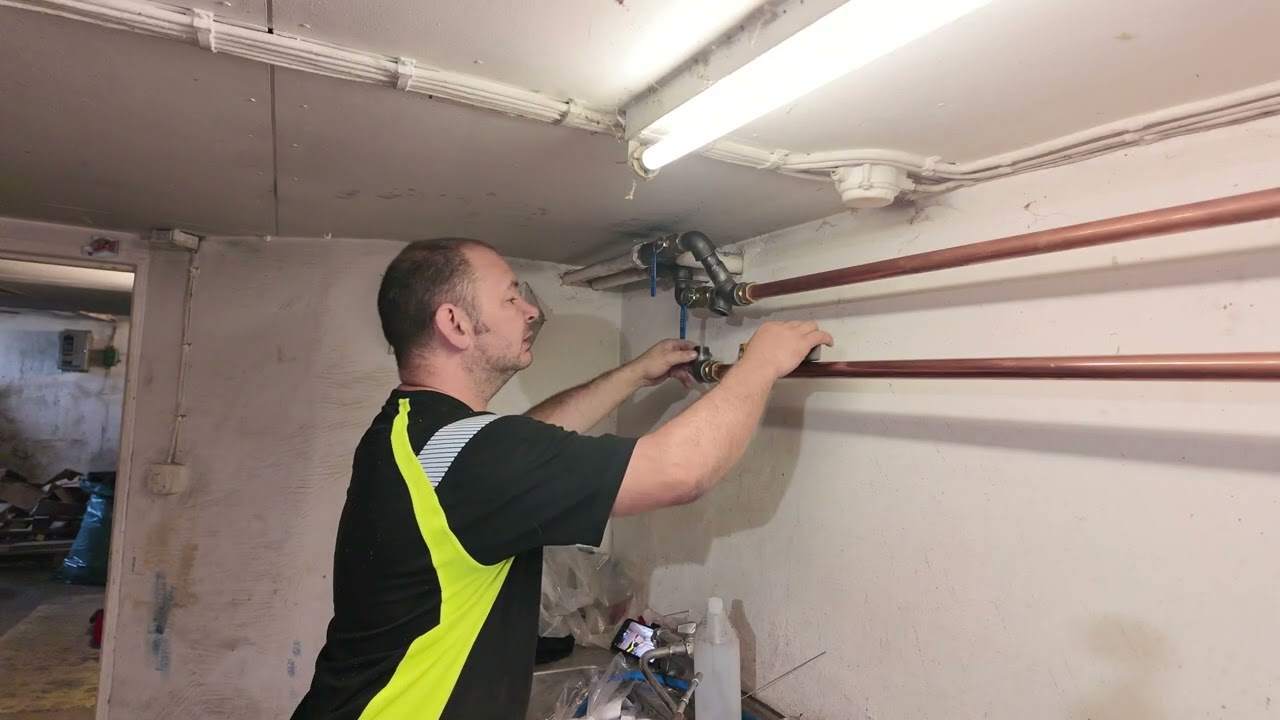 Installerar Samsung monoblock luft/vatten värmepump. Del 8 