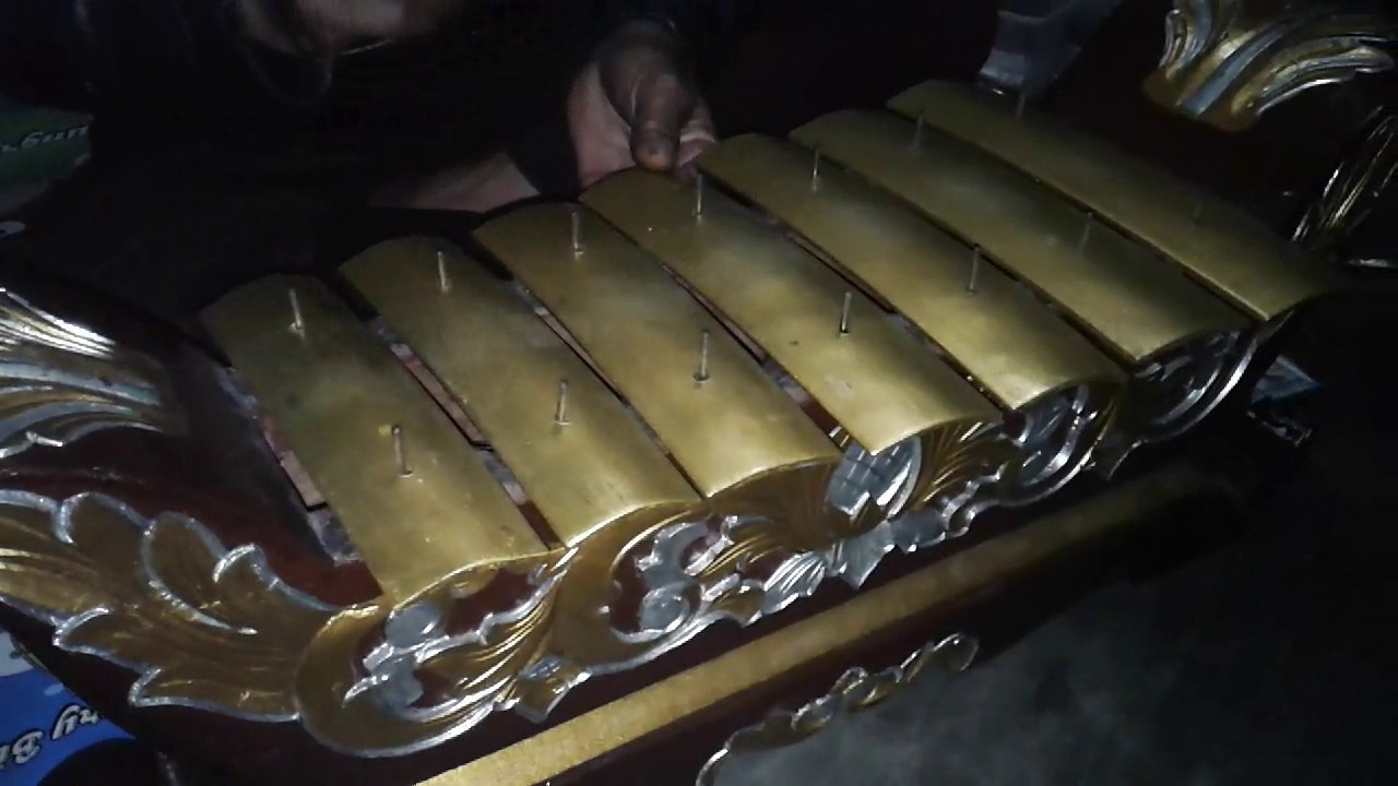 Latihan gamelan - karatagan