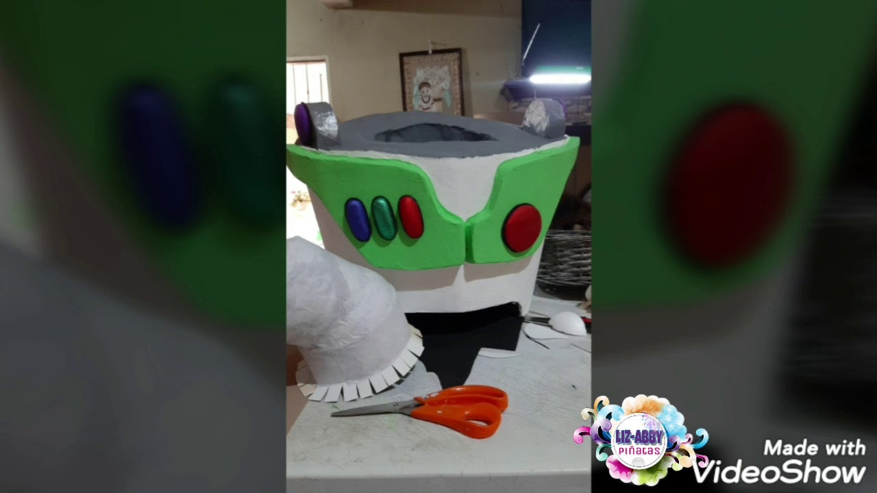 Buzz LIGHTYEAR piñata