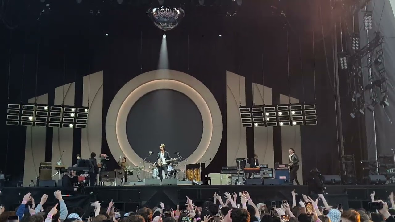 Arctic Monkeys - Brianstorm @ Emirates Old Trafford, Manchester 3/6/23