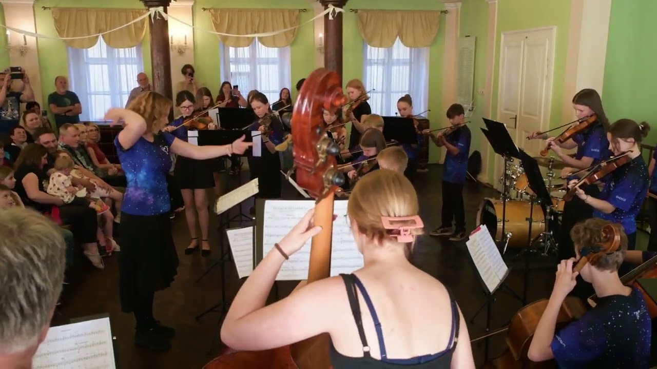 Smyčcový orchestr GIOCO a ukázka skladby Piráti z Karibiku