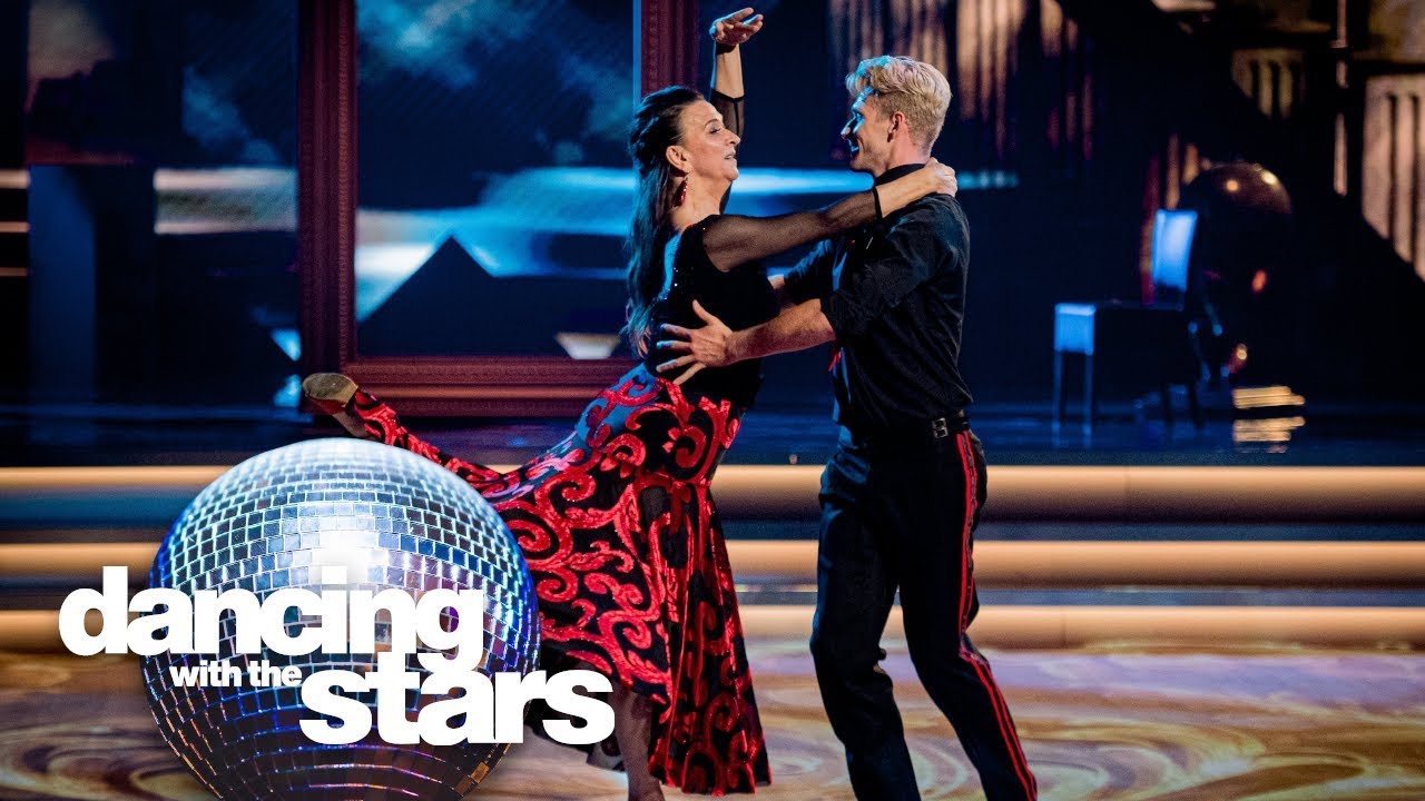 Ann Pira tovert haar innerlijke ballerina tevoorschijn | Dancing with the Stars
