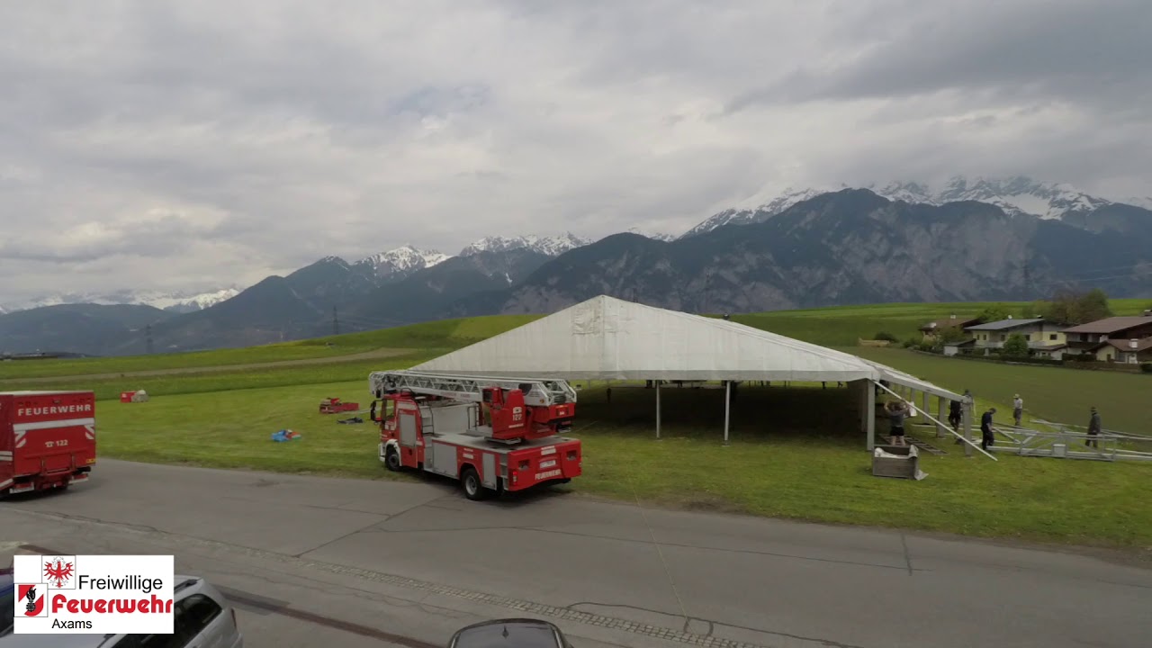 Zeltaufbau der Feuerwehr Axams