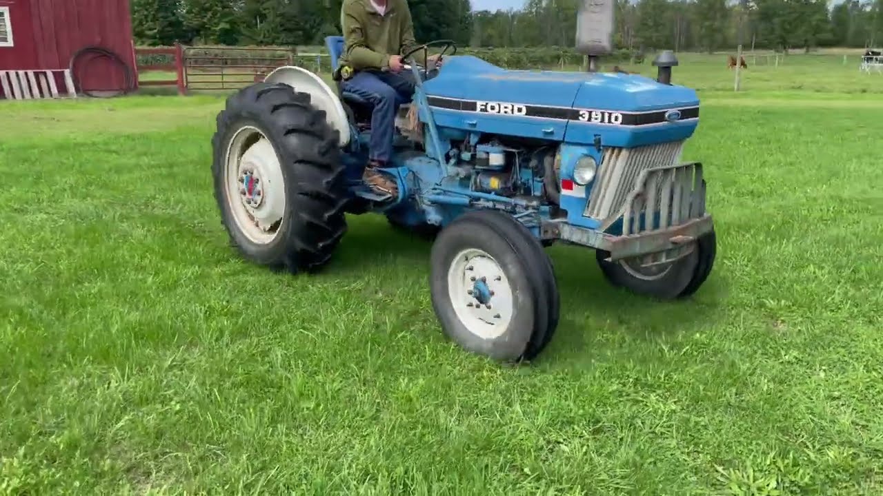 Ford 3910 Tractor