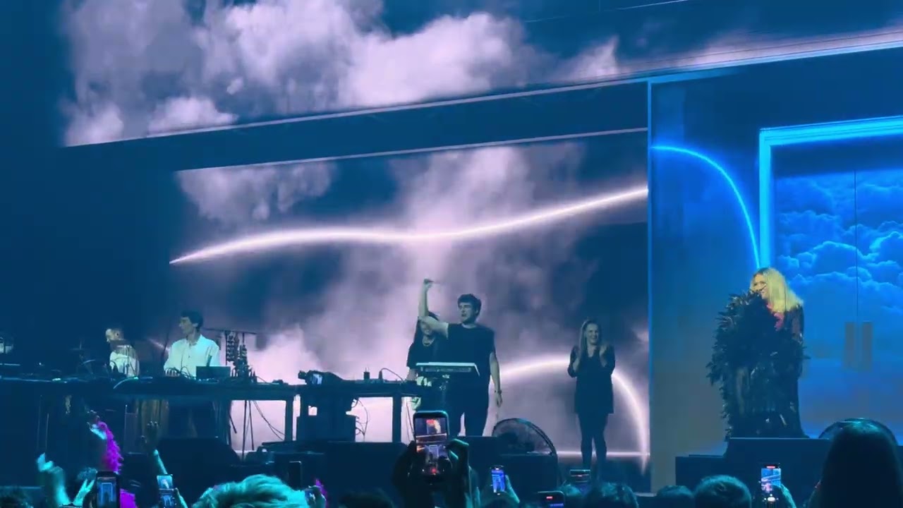 Beata Kozidrak X KAMP! - Żal Mi Tamtych Nocy i Dni Remix (LIVE Łódź 29.11.2025)