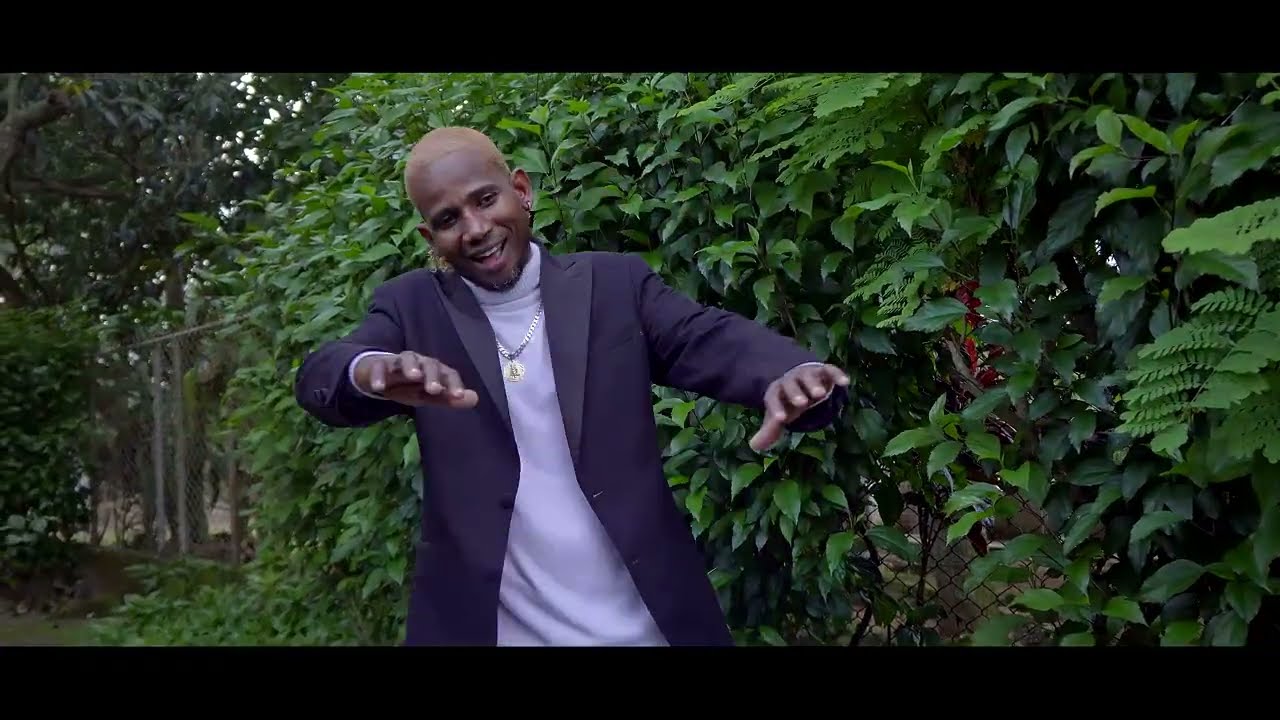 ELLA ES LOCA PERO NO TRAICIONA - VIDEO OFICIAL- EL TIBURON DE LA BACHATA URBANA.