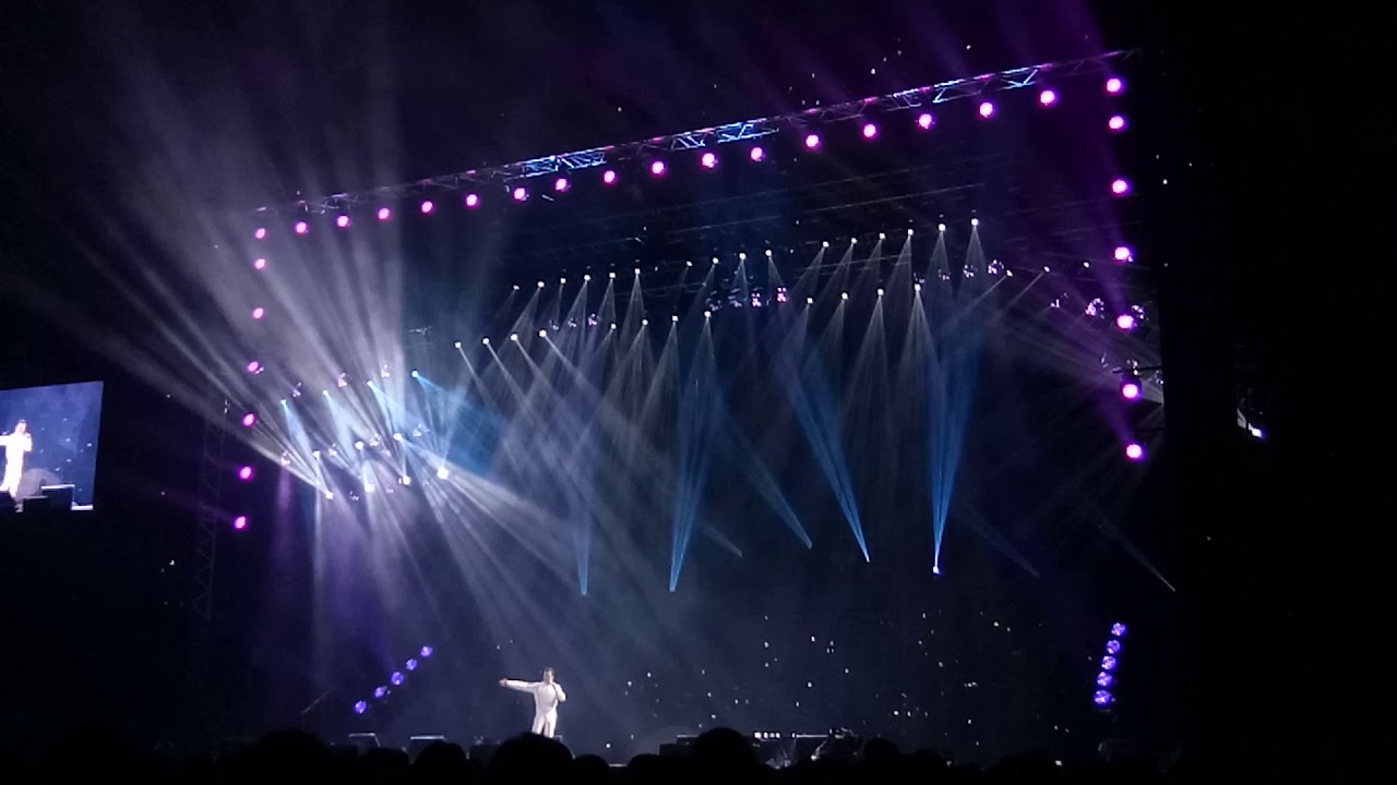 Erik Santos' 15th Anniversary Concert @ the Mall of Asia Arena Full coverage