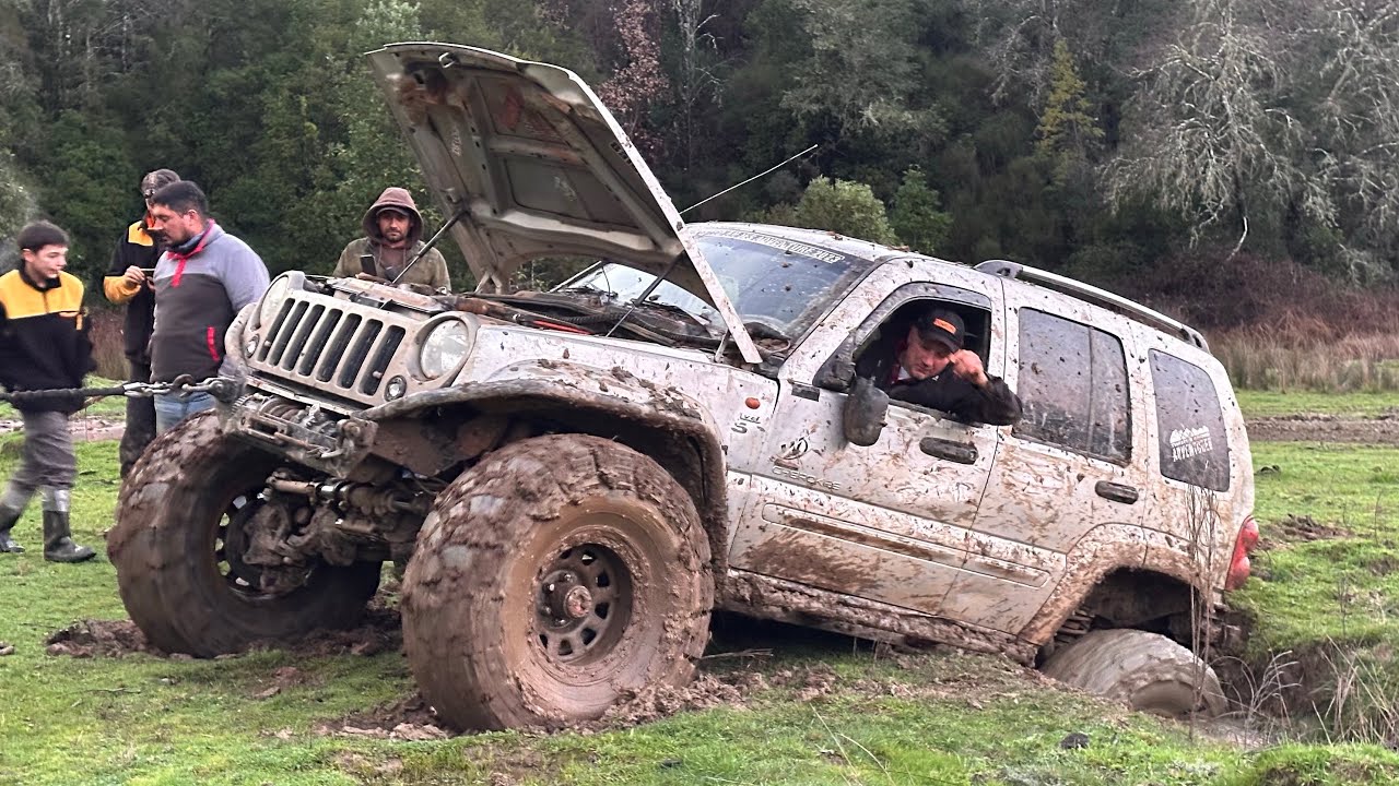Jeep LIBERTY motor V8 en RAID SOMOS 13 Nacimiento