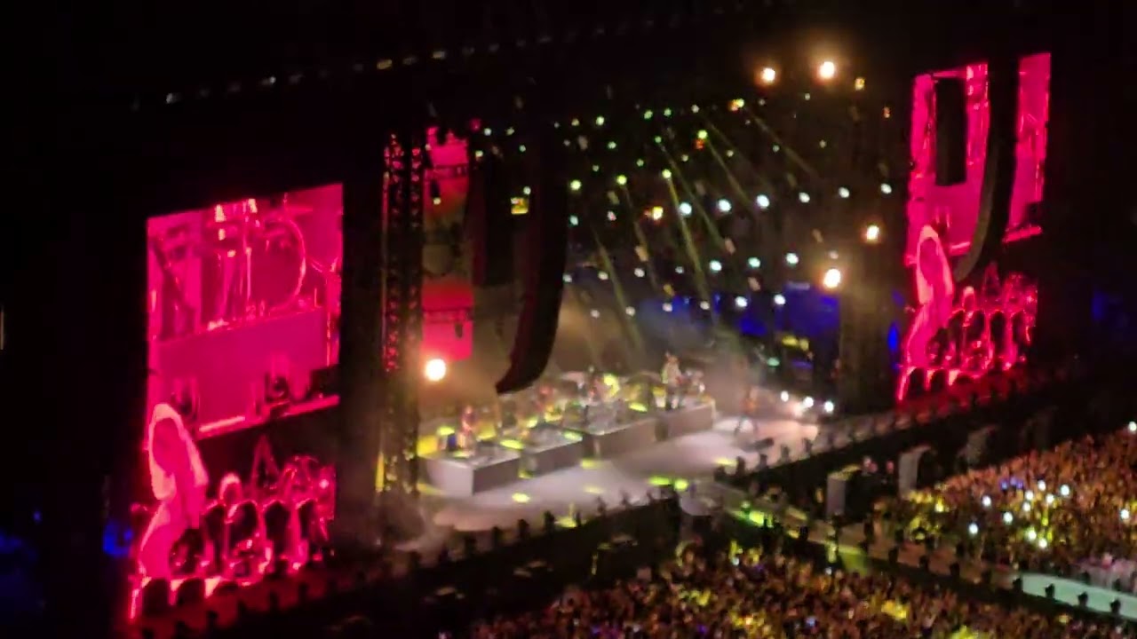 MAROON 5 JAKARTA 2025 MEDLEY (Animals, One More Night, This Love, Harder to Breathe, Lucky Strike)