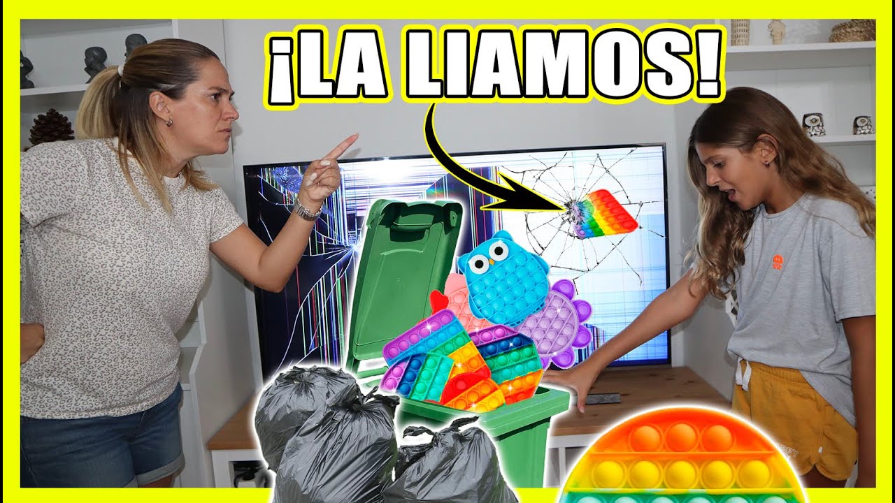 **LA LIAMOS** LUCIA y PAULA ROMPEN La TV | MAMA TIRA TODOS Los POP IT a La BASURA