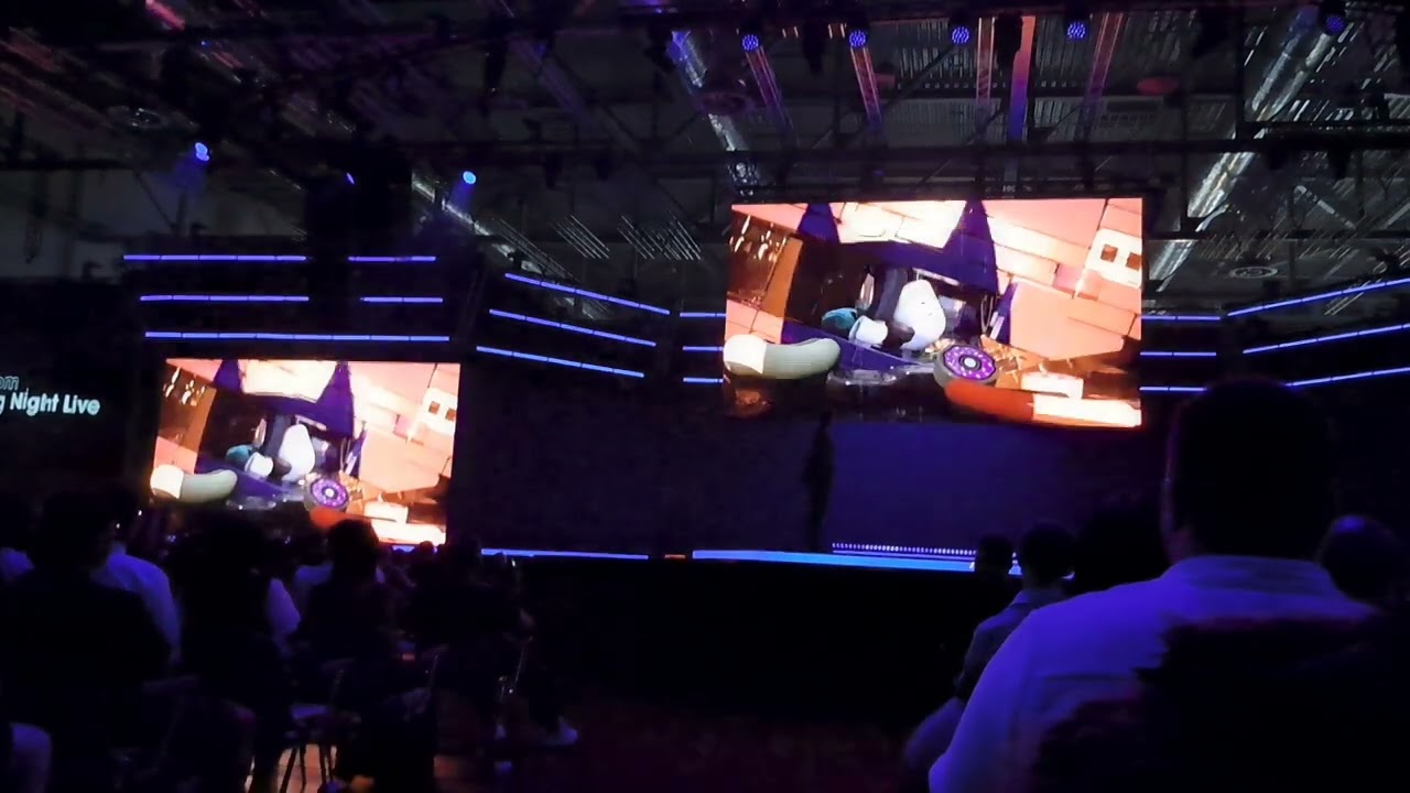 Crowd reaction to LEGO Batman: Legacy of the Dark Knight reveal trailer @ ONL 2025 | Gamescom 2025