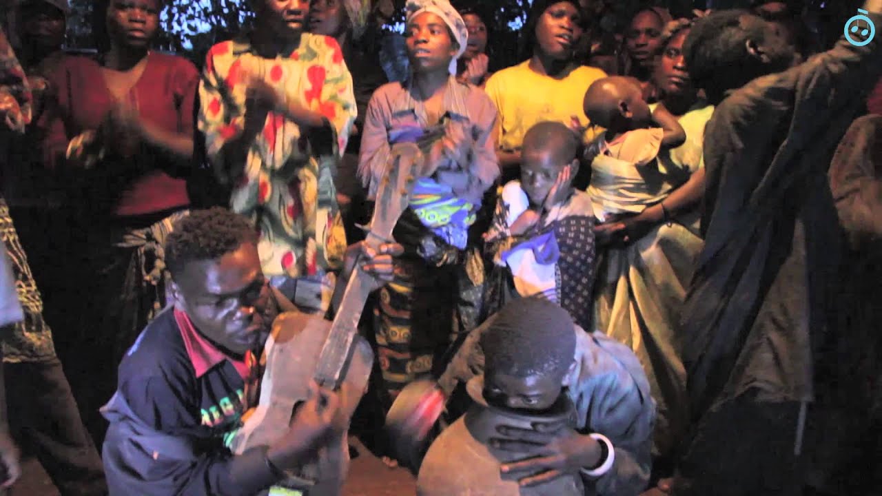 Micyingo (Kisoro Hill) Batwa Community - The Singing Wells project