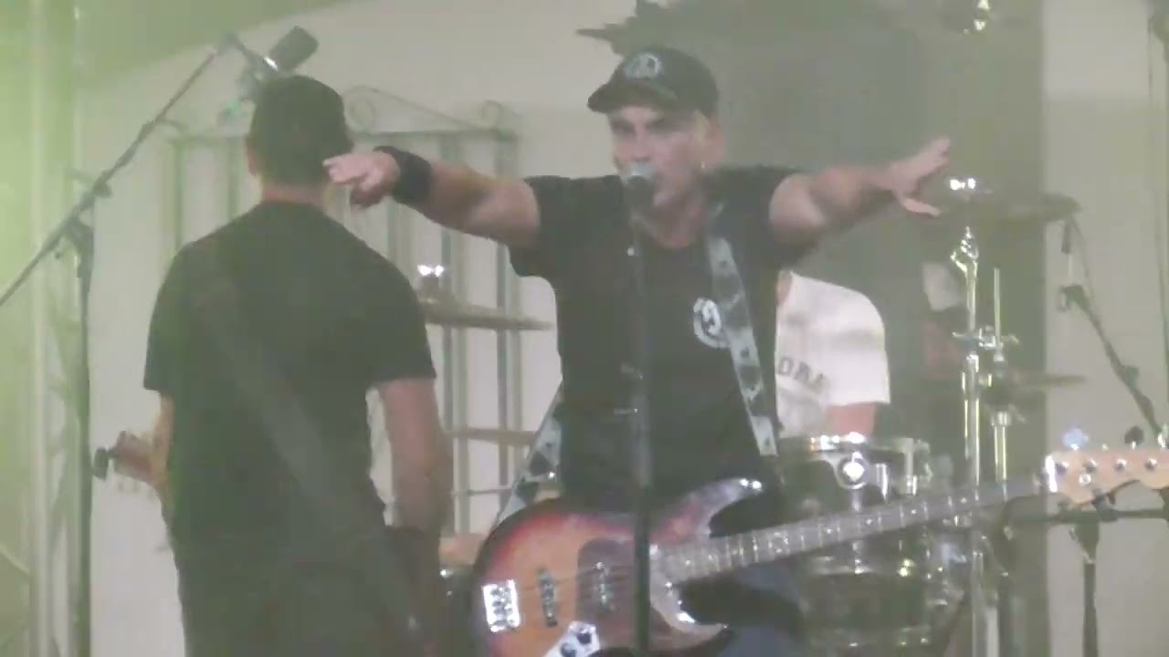 SEGISMUNDO TOXICOMANO - A Escondidas (XII Gallape Rock 2023)