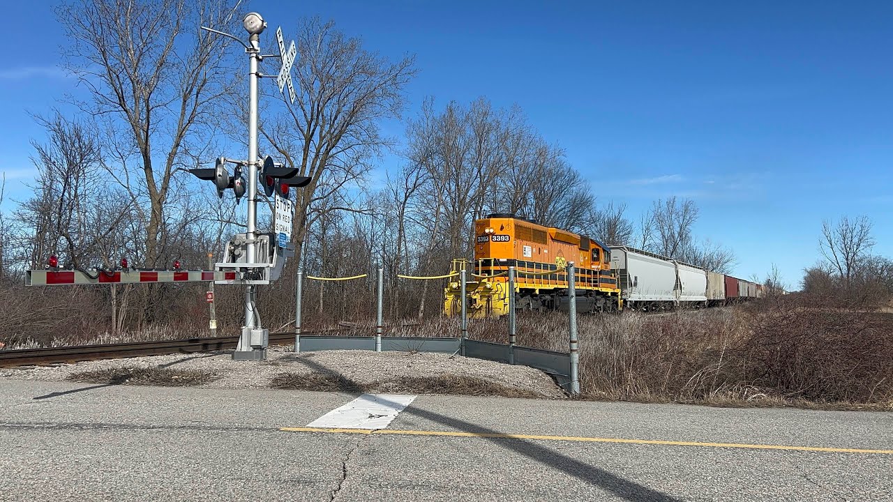 HESR 740 ~ GEXR 3393 southbound Stone Island Rd Bay City Mi