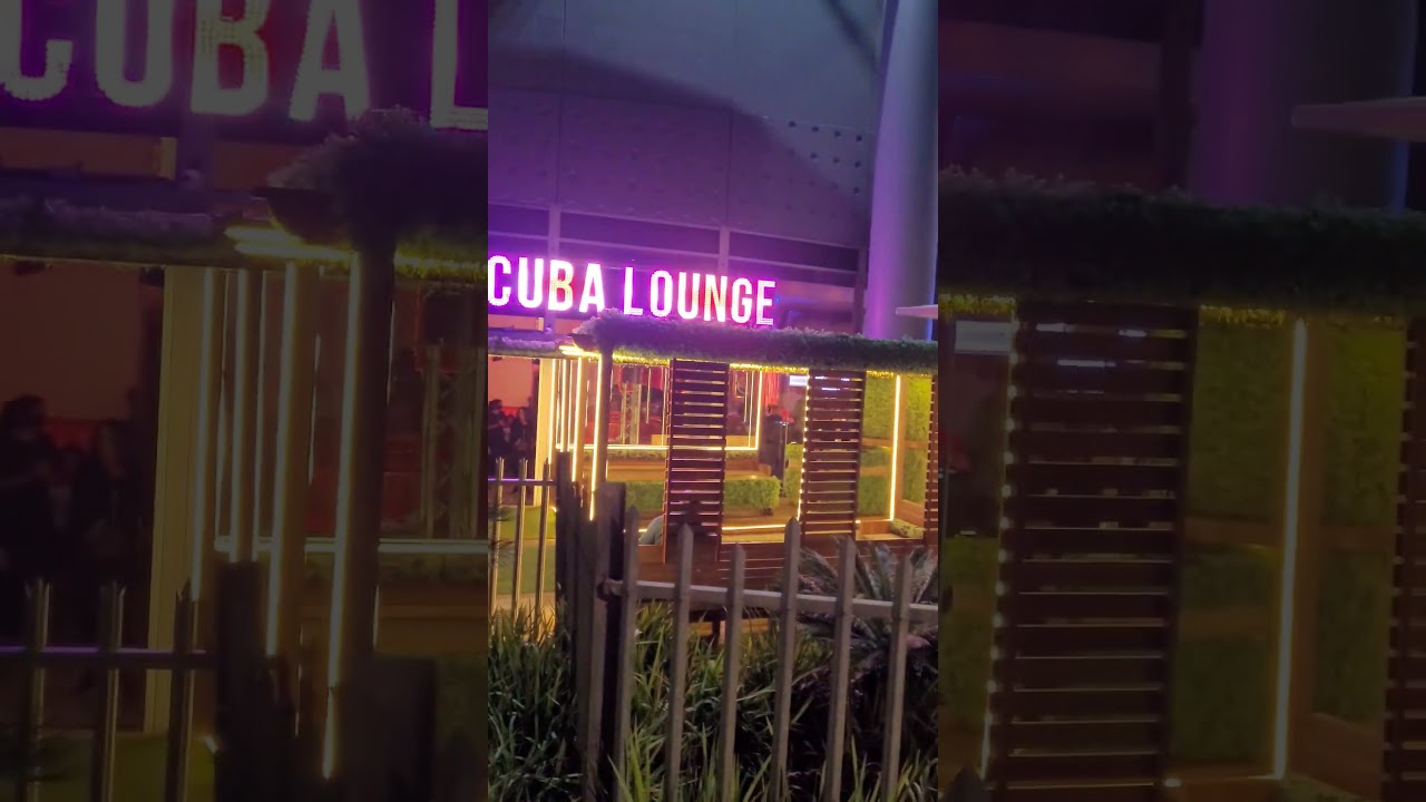 🇿🇦 Cuba Lounge you can get Indian women 