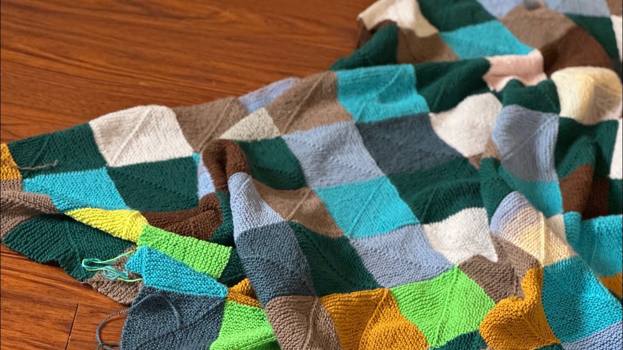 ورش | بطانية الذكريات Knitting Memories Blanket