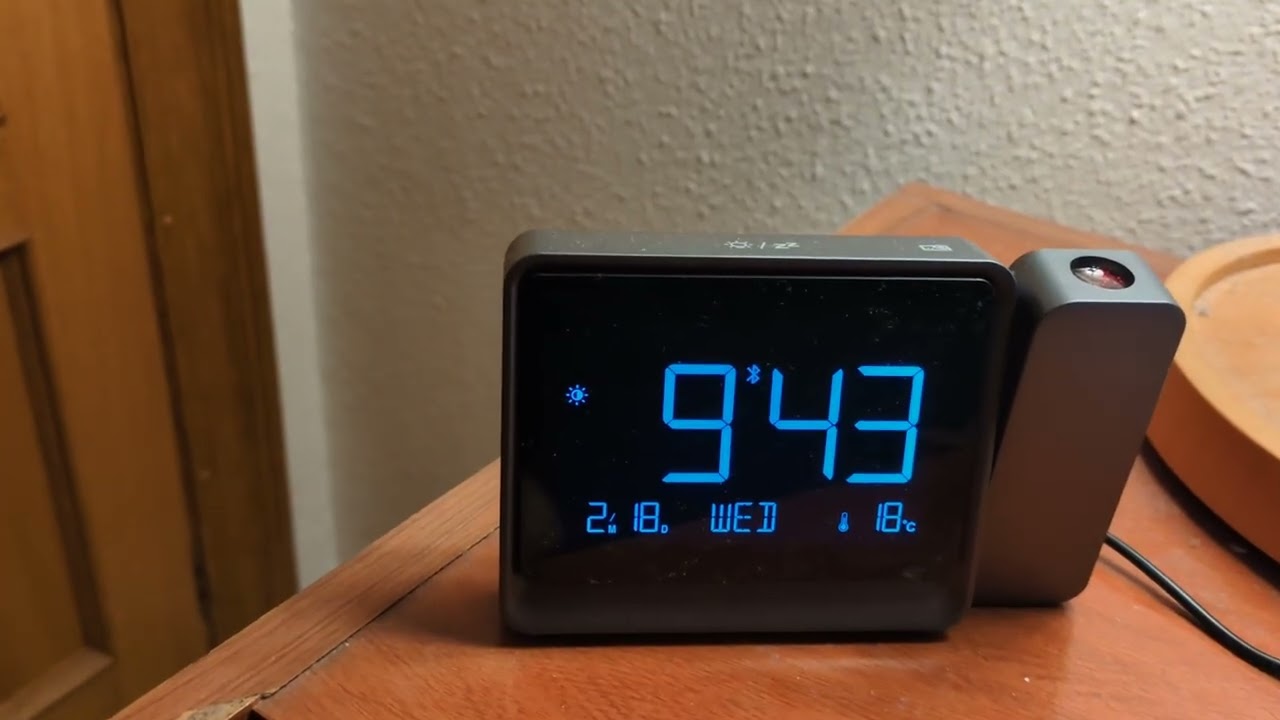 Reloj despertador con proyección láser de hora y temperatura 