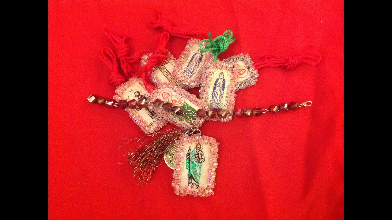 DIY Escapularios con chaquira, super lindos!!!