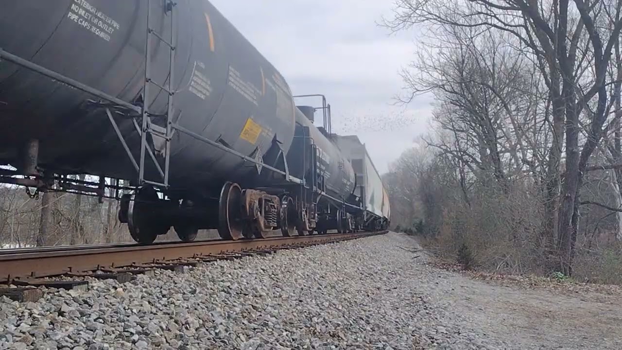 Silverdale: NS westbound with empty intermodal gondolas.