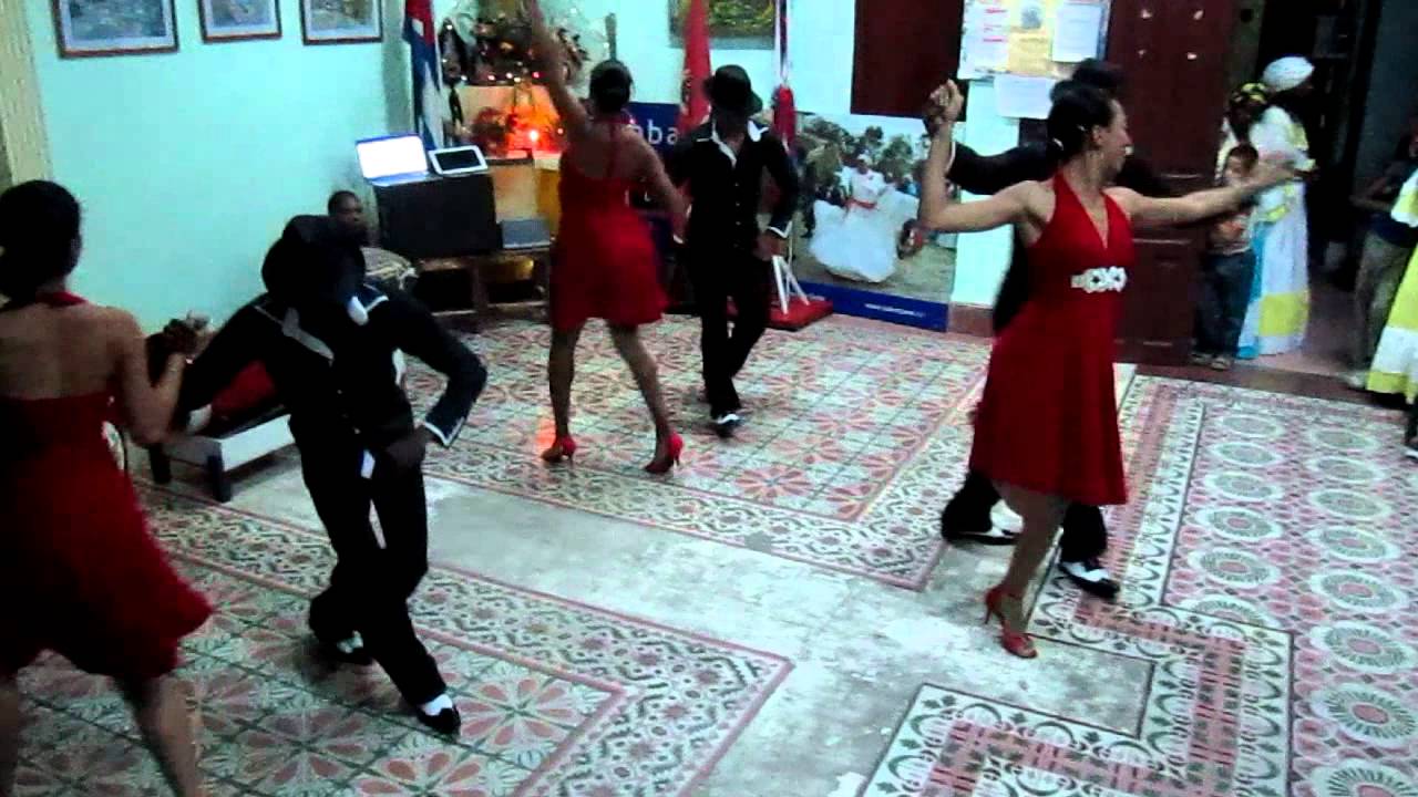 Son performance by Yanek Revilla's group Casino.com