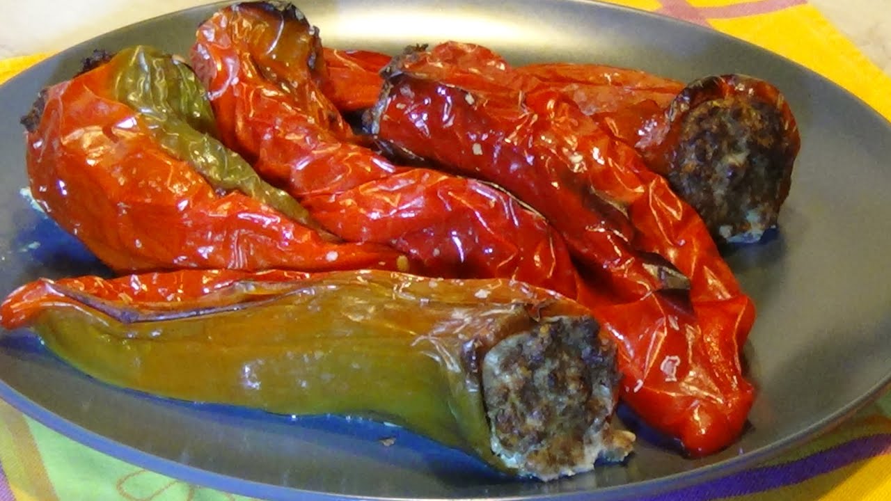 Peperoni ripieni di carne macinata...... semplici e gustosi.