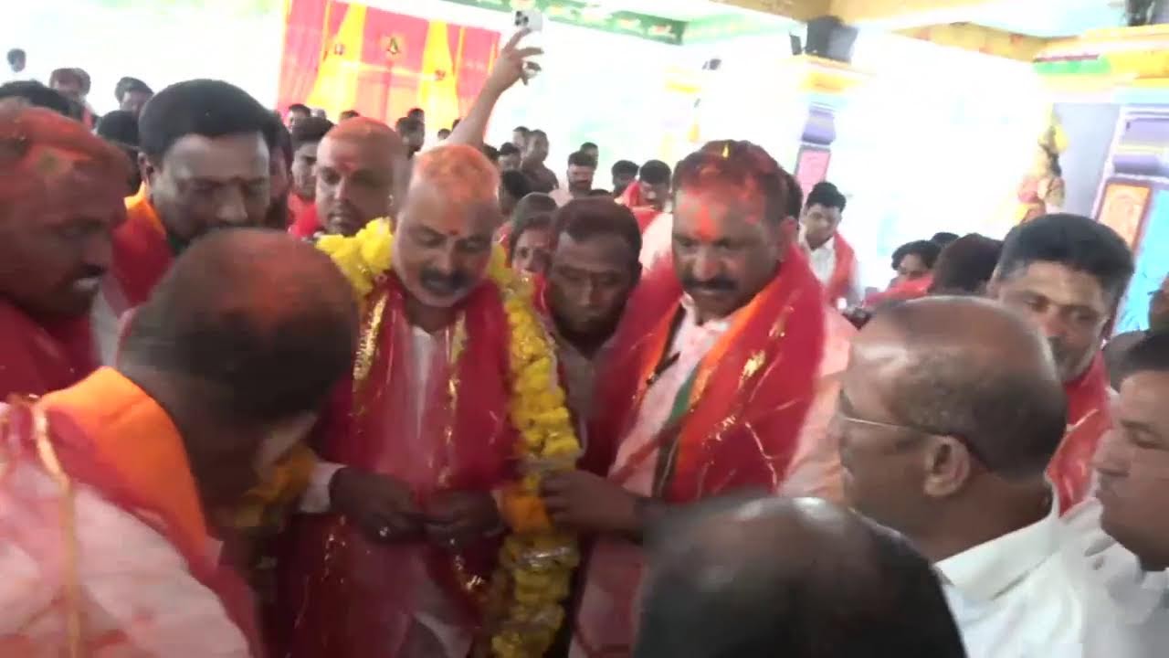 Live : Offering Prayers to Sri Mahashakthi Ammavaru following BJP's victory
