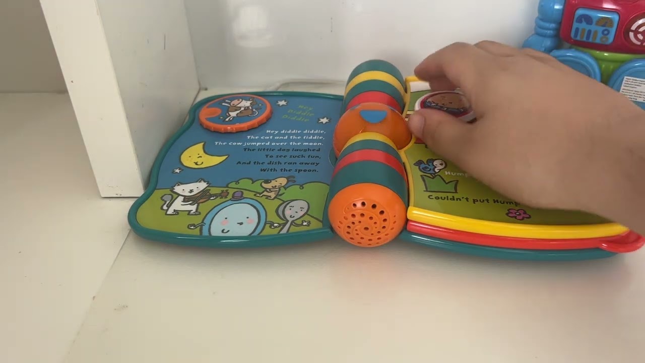 The Jank that keeps on living: 2003 VTech Peek a Boo Book review