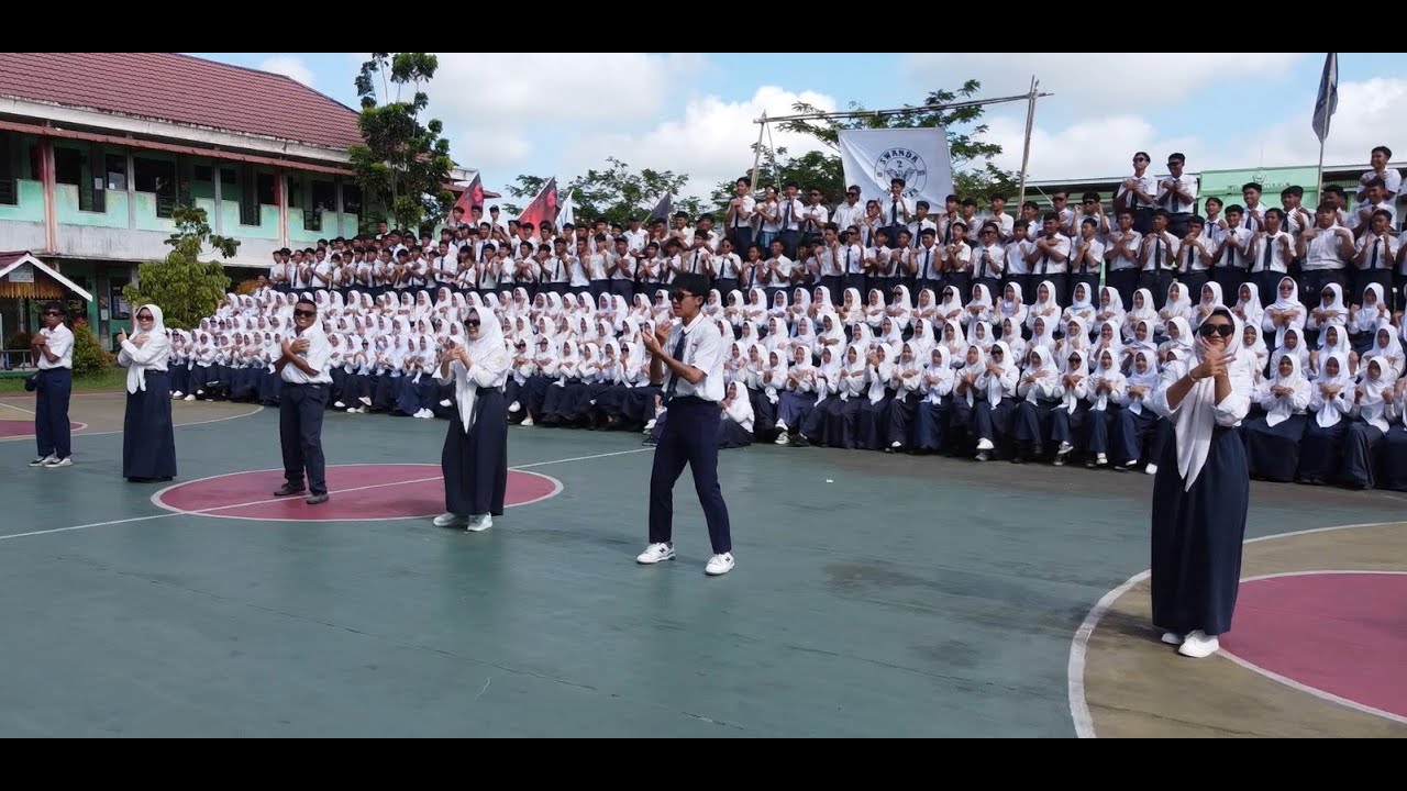 Flashmob Siswa Kelas IX MTs.N 2 Pontianak Angkatan 2023-2024