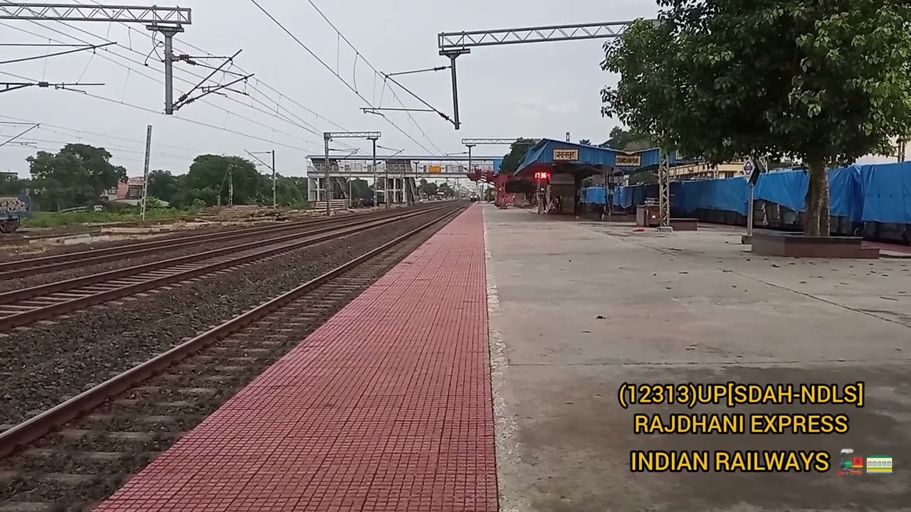 (HWH-SDAH) [RAJDHANI-DURONTO] EXPRESS FULL SPEED CROSSING [HWH/-WAP-7]