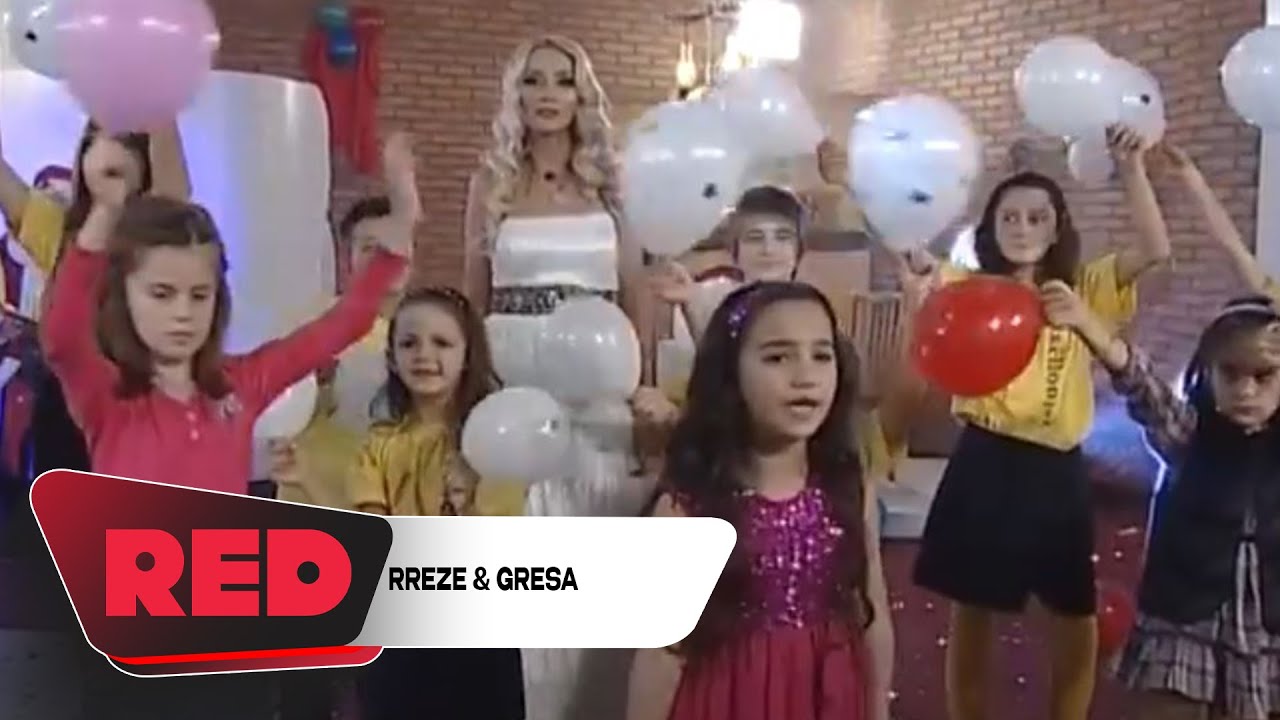 E duam lumturin&euml;...- Rreze Bekteshi & Gresa Behluli -XIXELLONJAT
