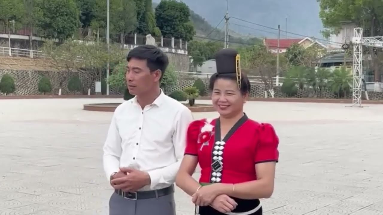 Quàng Lả Trách Lò Bánh Lên Điện Biên Chơi Không Rủ Lò Bánh - Lò Bánh Đáp Lại Quá Sắc Sảo