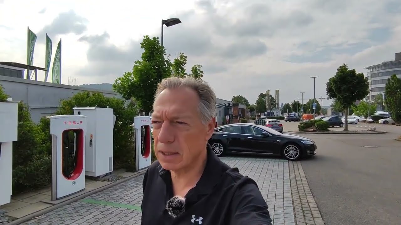 Tesla Supercharger и почему NACS разъемы займут  монопольную позицию в мире?