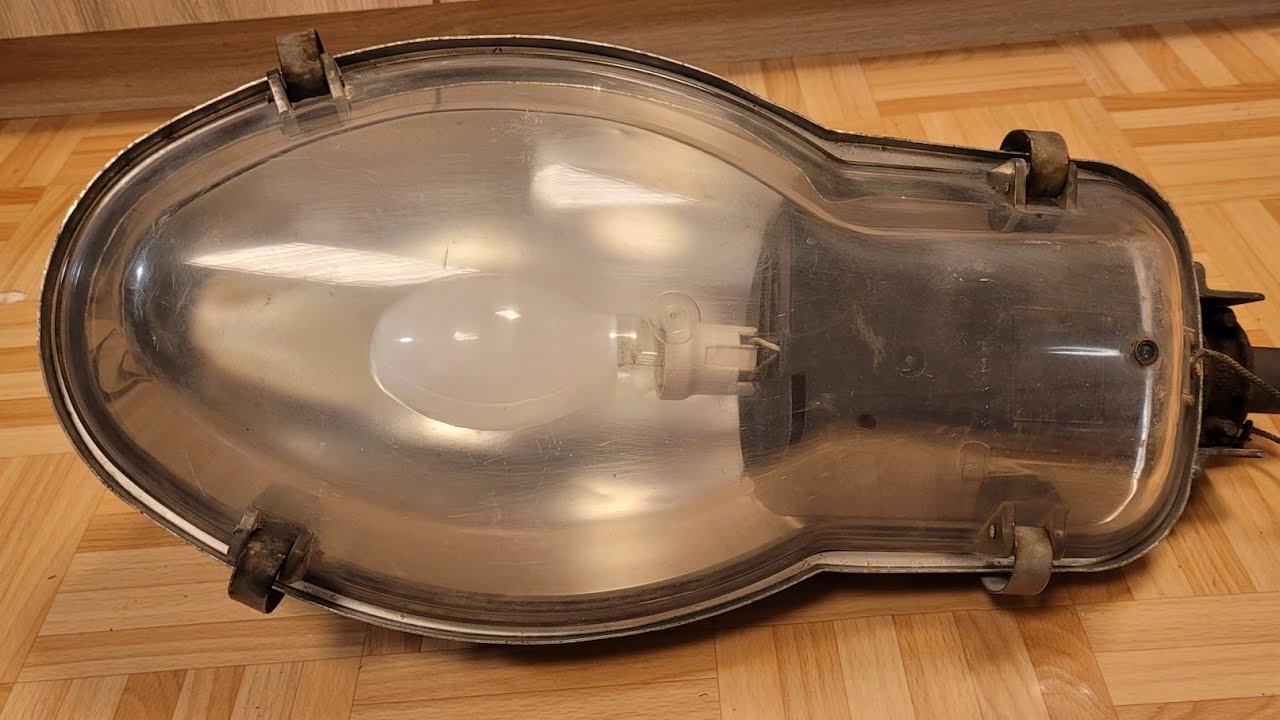 Lanterne MAZDA EPA 125 pour lampe BF 125W E27 [fermé]