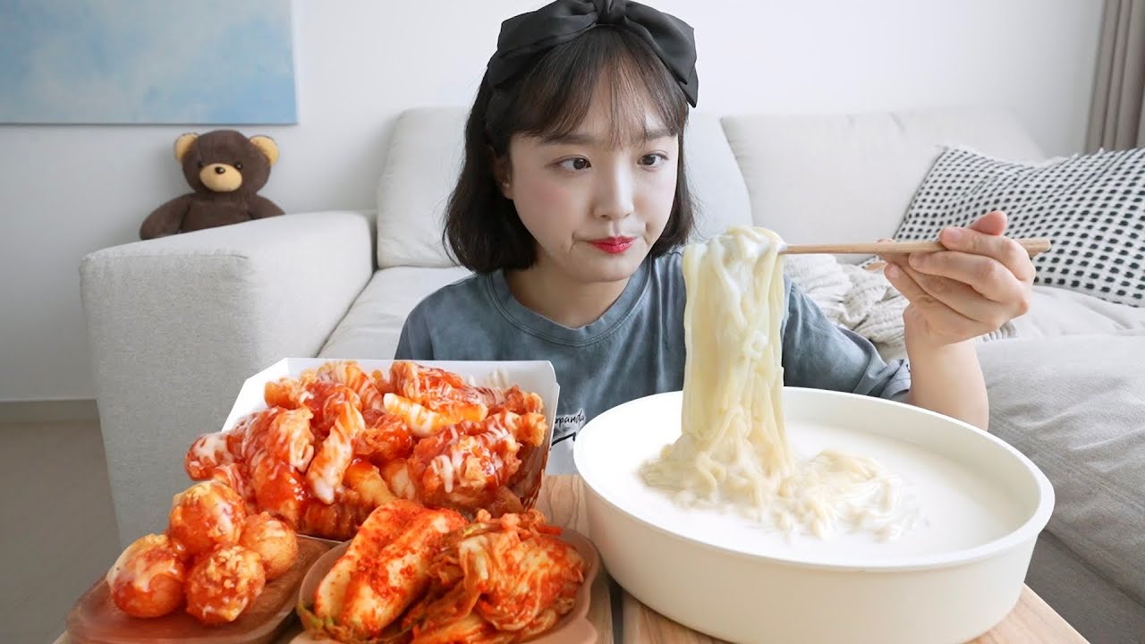 크리미한 콩국수와 처갓집 슈프림 양념치킨 먹방☁️이럴거면 그냥 설탕 먹으라고 한 사람 누구야 당장 나와 REALSOUND MUKBANG|cold bean-soup noodles