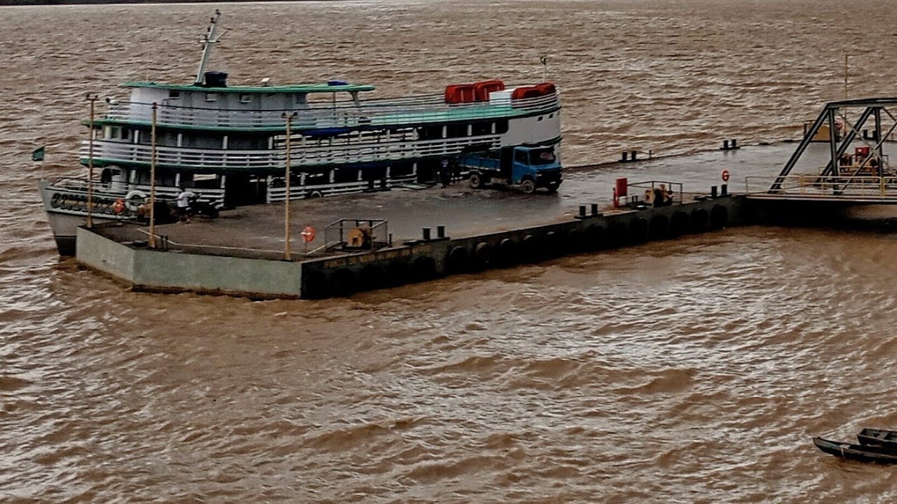 Ventania de mais 100km/h na cidade de Nova Olinda do Norte, Amazonas 