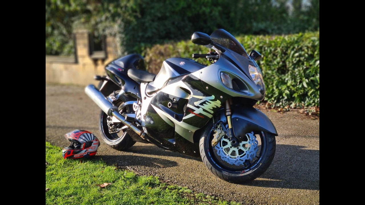 Suzuki GSX1300R Hayabusa 2005 года выпуска, цена 4495 фунтов стерлингов. Возможно оформление кред...