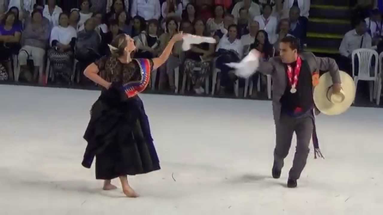 Asia 2015. Sofia Davila, Campeona Mundial de Marinera, C. de Campeones, acompañada de Gino Morales