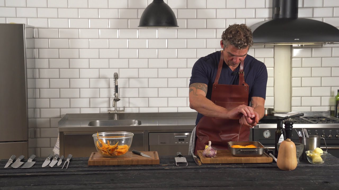 Gastro-TV: Skaftkoteletter med bagt butternutsquash og kantareller