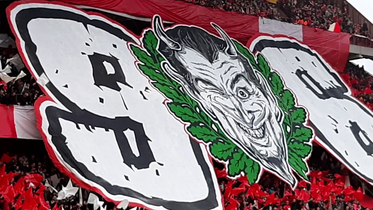 Magnifique tifo  et la victoire standard de Li&egrave;ge