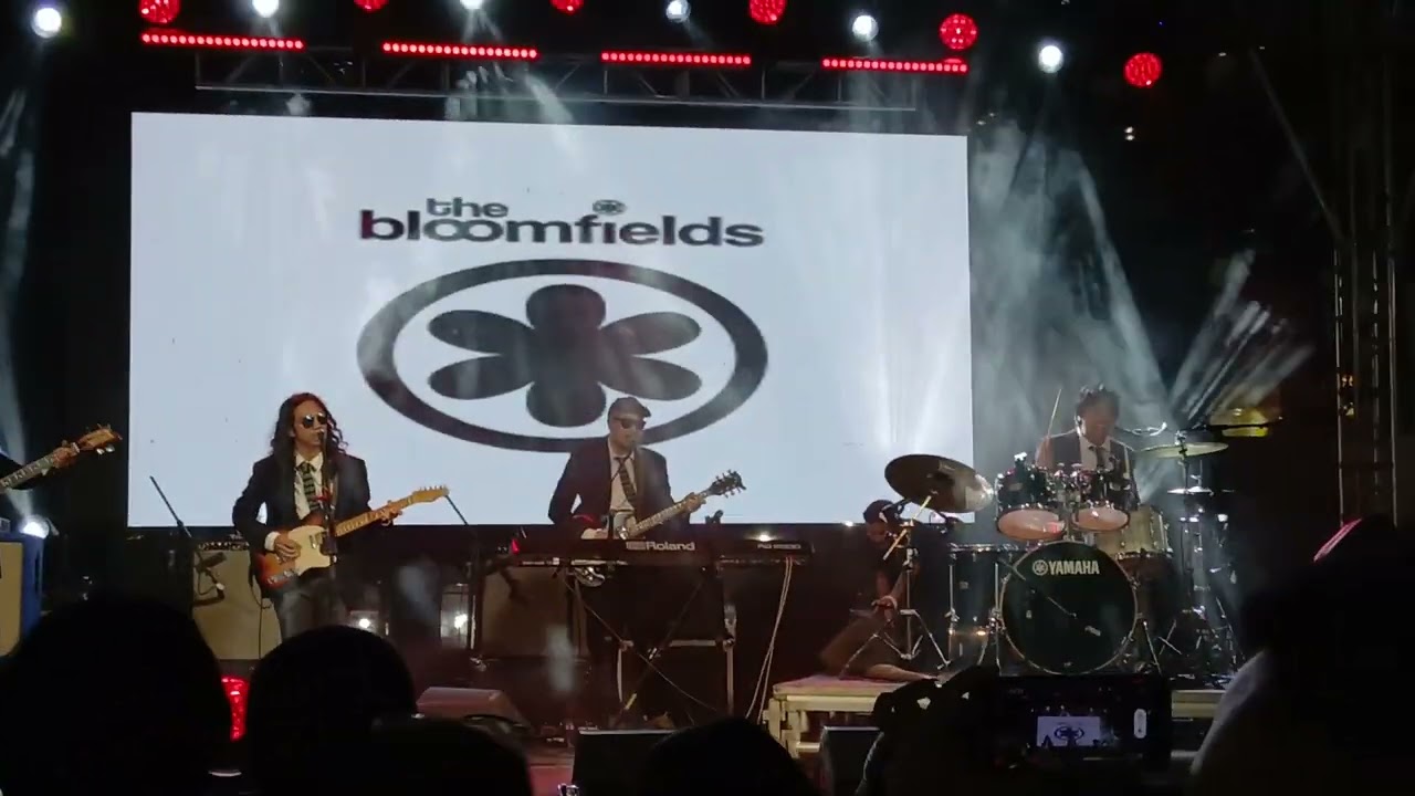 The Bloomfields - 'Babaero' concert at Market! Market! Central Plaza, Taguig