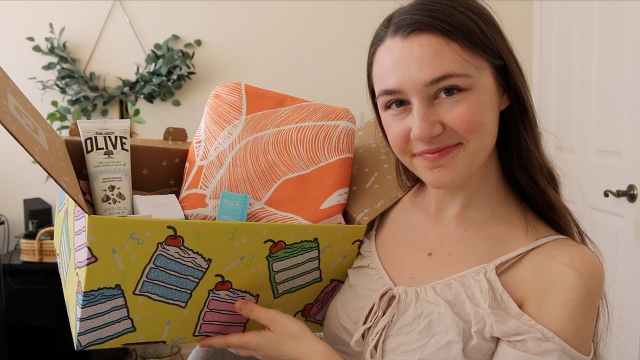 ASMR - FABFITFUN Spring Unboxing! 😊