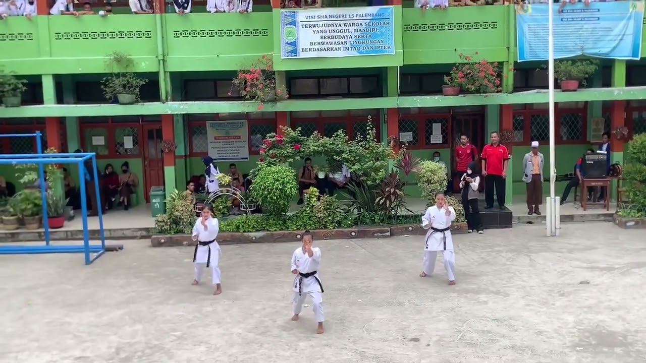DEMO EKSKUL KARATE SMAN 15 PALEMBANG