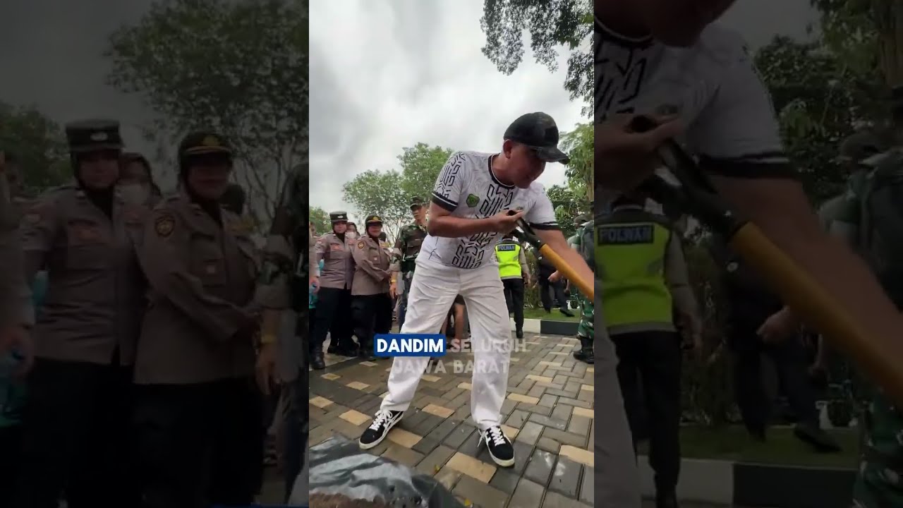 Lapangan padurenan sudah selesai pembangunan. Semoga bisa jadi ruang baru bagi warga berolahraga.