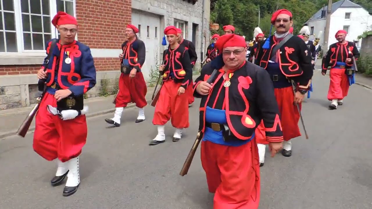 Marche folklorique Saint-Georges 2023 à Leffe - Dinant (1)