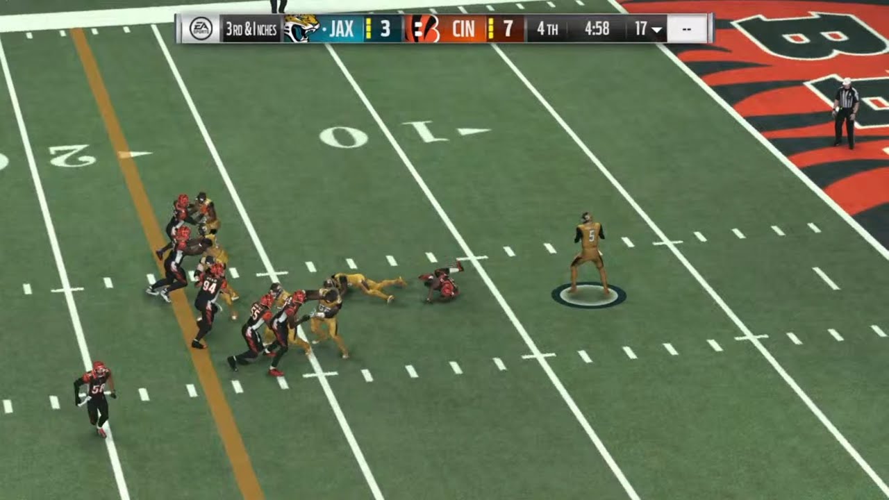 Madden NFL 17 (PS4) jaguars vs bengals (CPU vs CPU)