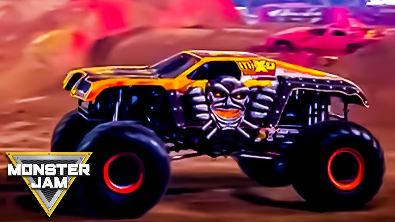 Попытка двойного сальто назад Max-D | Финал чемпионата мира XIV Encore 2013 | Monster Jam