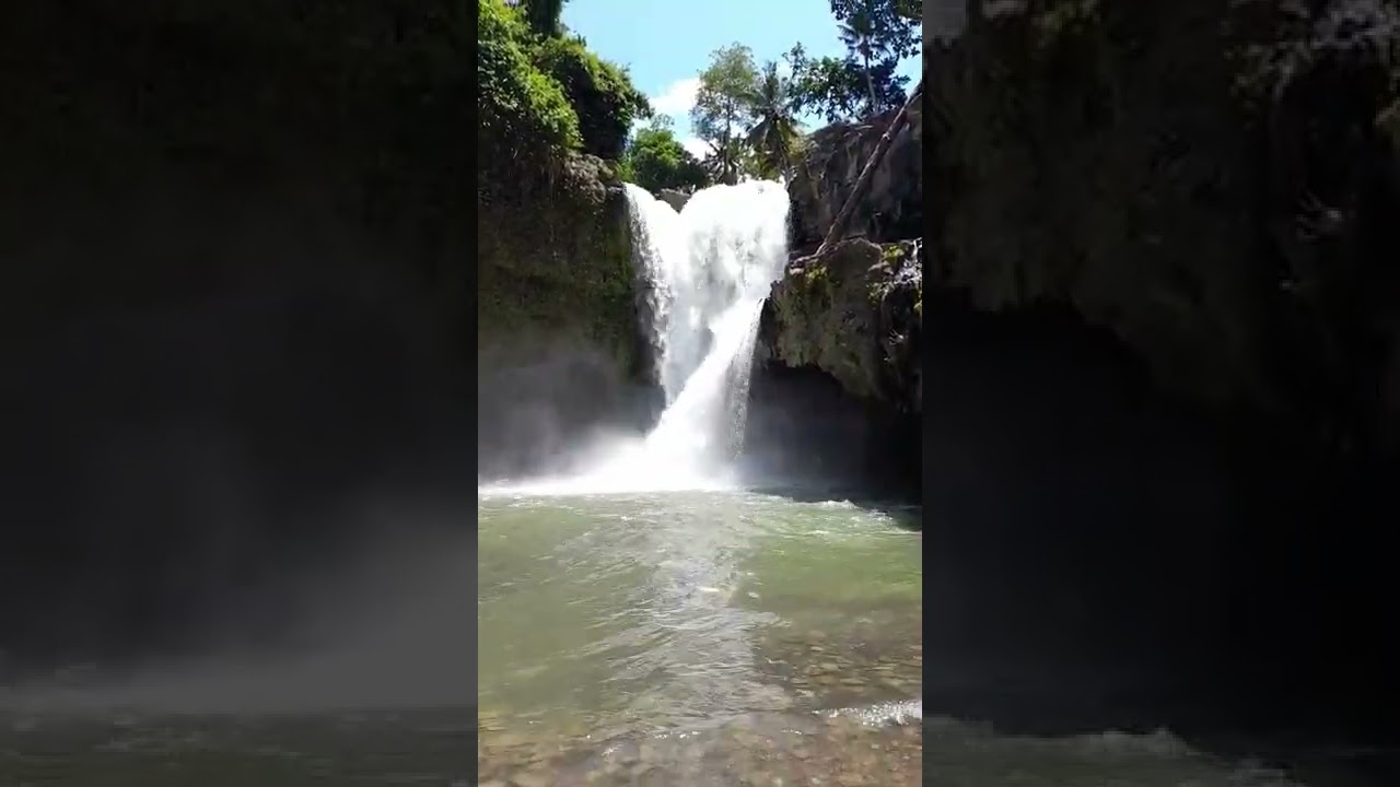 Tegenungan Falls